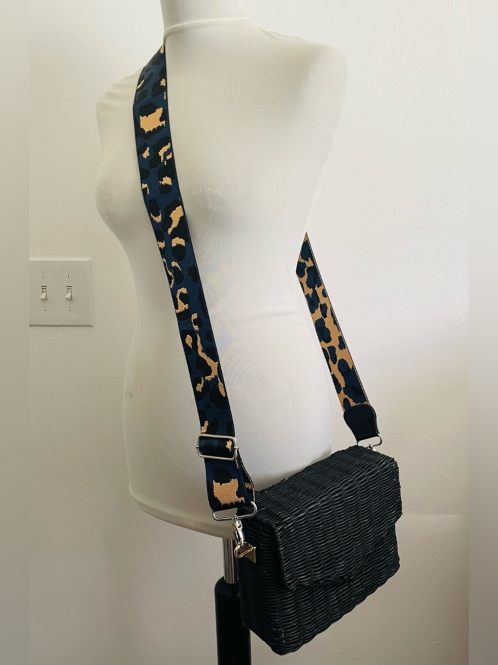Zara Trafaluc Women Wicker Basket Purse Black Crossbody Box Bag Adjustable Strap